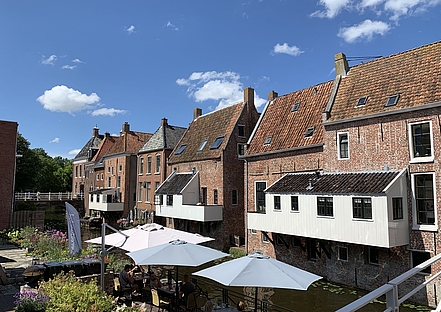 Internationale Dollardroute – Hängende Küchen in Appingedam (Ostfriesland Tourismus)